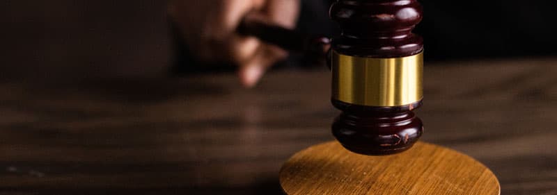 El proceso de adjudicación de una subasta en España